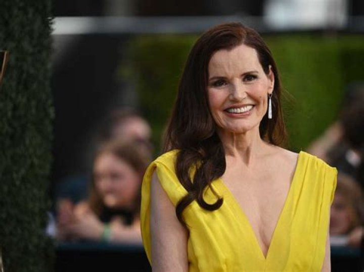 Lena Davis Height Age Weight Measurement Wiki & Bio