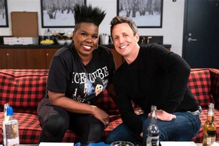 Leslie Jones and the ''Sexiest Teacher Alive'' Get Flirty on Twitter