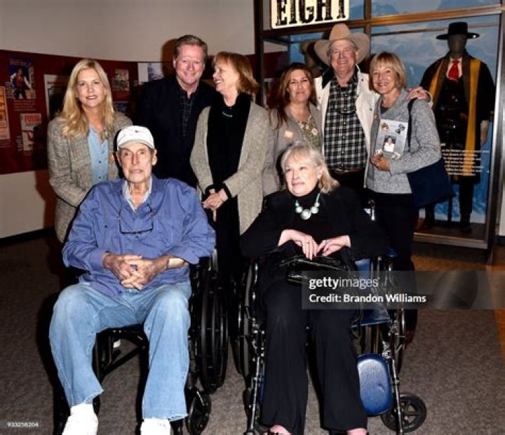 Leslie Landon Matthews, Kent McCray, Dean Butler, Katherine Cannon