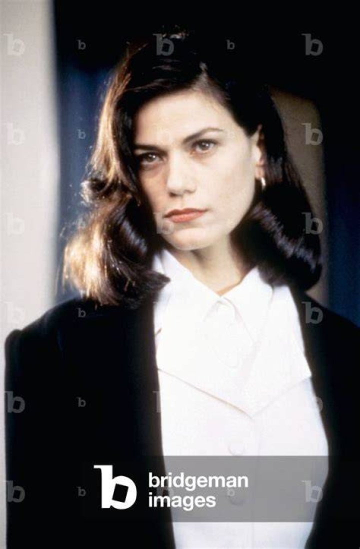 Linda Fiorentino Biography Facts, Childhood, Family Life & Achievements