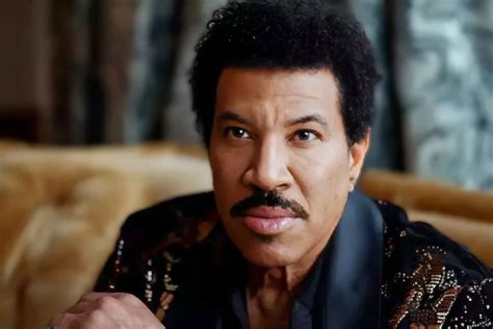 Lionel Richie Net Worth 2024, Earning Family, Wiki, Affairs, Weight