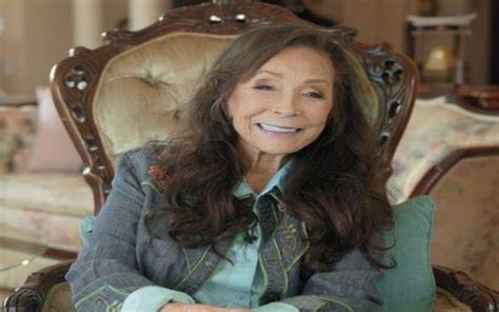 Loretta Lynn Net Worth 2022 Music Icon Wanted Her Fortune Converted To
