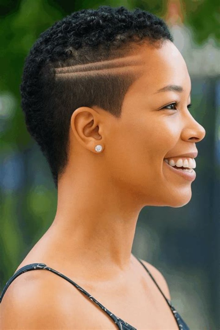 Low Maintenance Short Natural Haircuts for Black Females (2023 Trends)