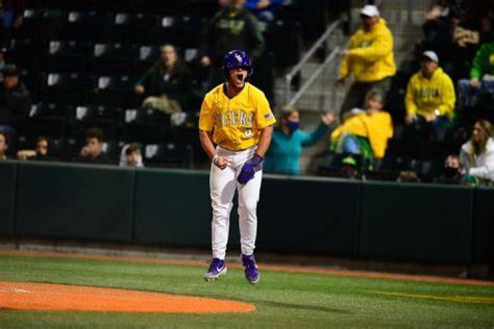 LSU senior outfielder Gavin Dugas bestowed with esteemed No. 8 jersey