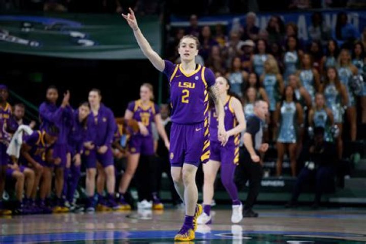 LSU women&rsquo;s basketball moves into top 5 on latest AP Poll