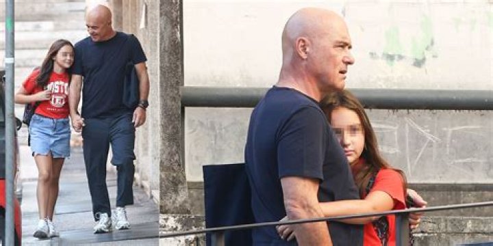 Luca Zingaretti, coccole alla figlia Emma alla stazione Termini di Roma