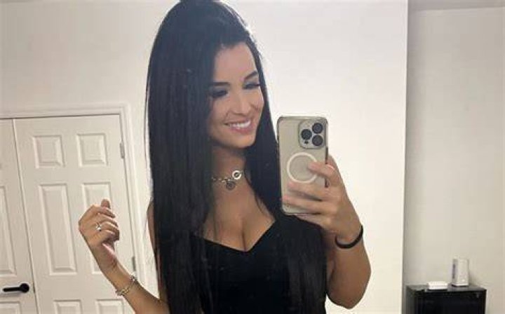 Luckless Holly Nude OnlyFans Leaks Album Girls