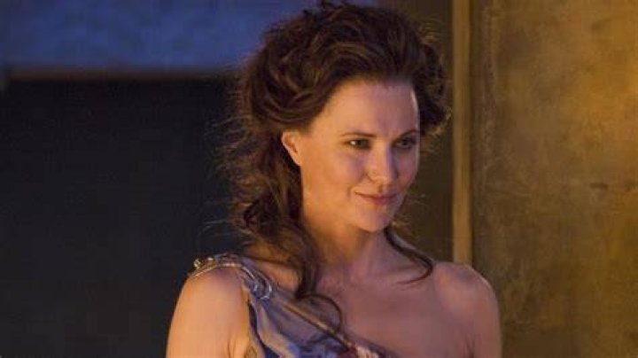 Lucy Lawless Photos Photos Lucy Lawless Leaves LA With Her Husband