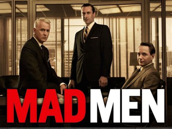 Mad Men's Elisabeth Moss Stuns At PreEmmys Party&mdash;See the Pic! E! News