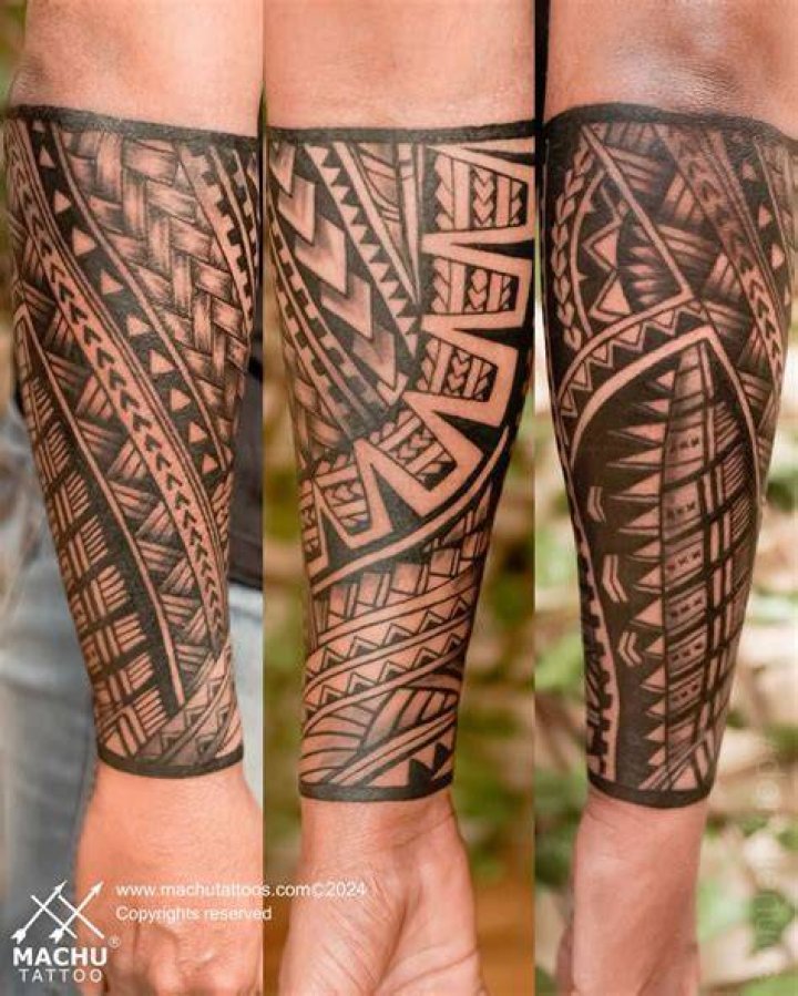 maori tattoos half sleeves Maoritattoos in 2020 Arm band tattoo