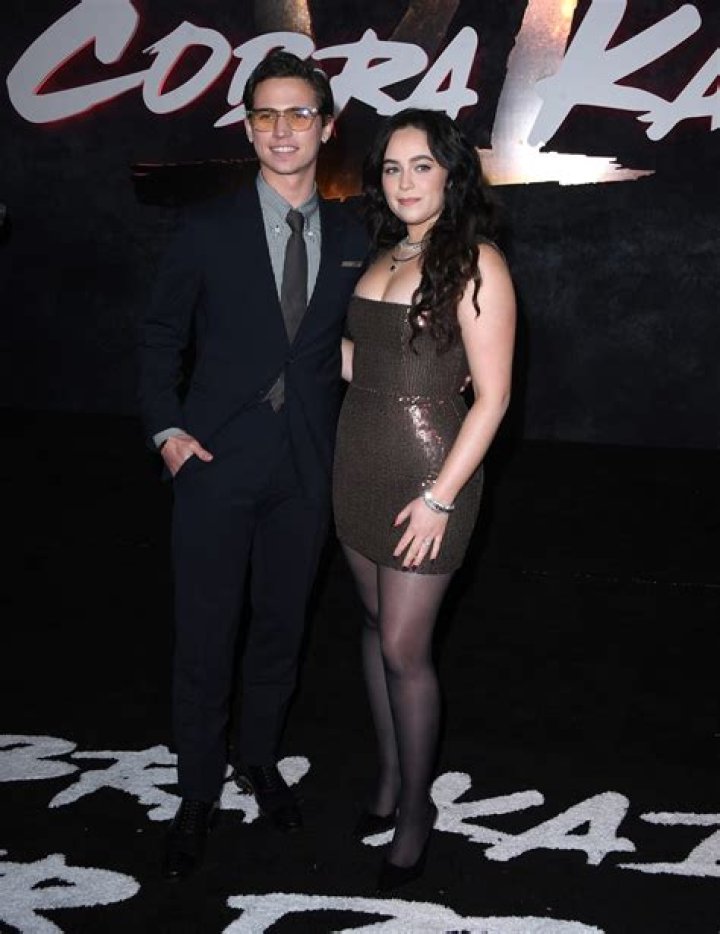 Mary Mouser Boyfriend Find out Who the 'Cobra Kai' Star Is Dating