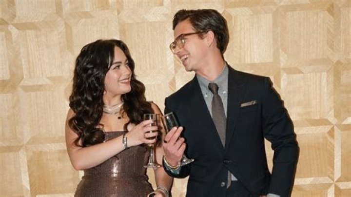 Mary Mouser Boyfriend Samantha From Cobra Kai's 5 Year Relationship