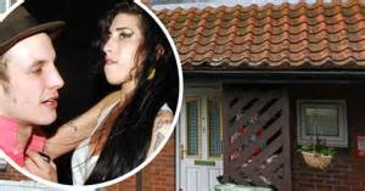 Maschine Geliehen deine sarah aspin jack fielder civil im Uhrzeigersinn