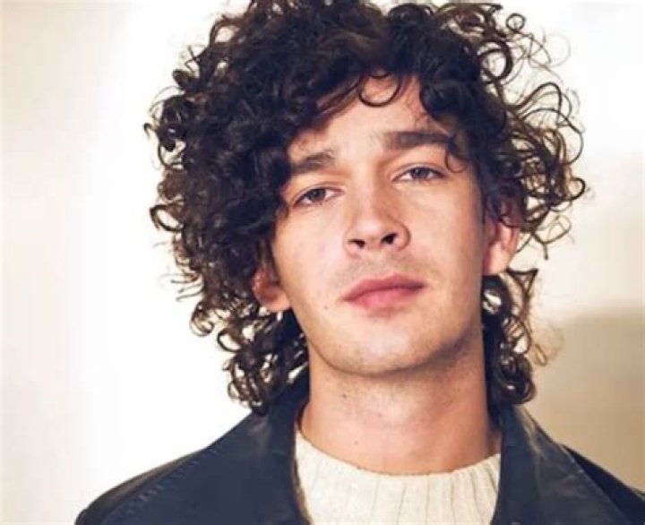 Matthew Healy Age 2024 Career Albums Family Wife Gf CAknowledge