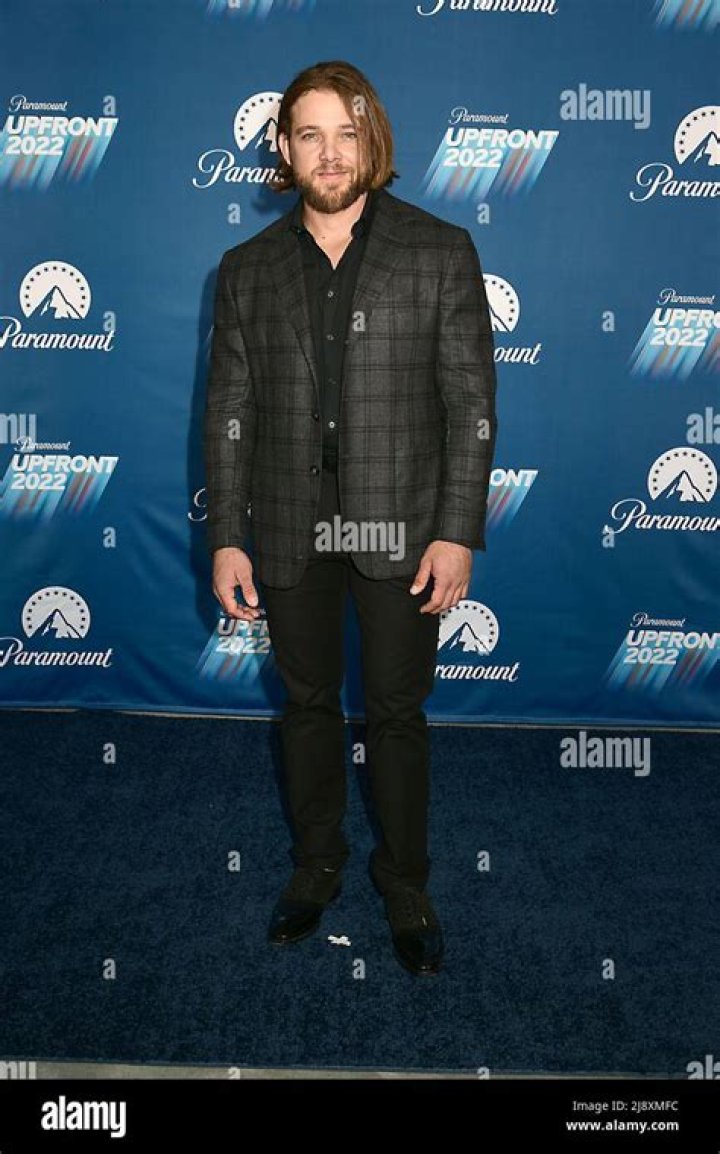 Max Thieriot Biography, Age, Hieght, wiki, Net worth Stark Times