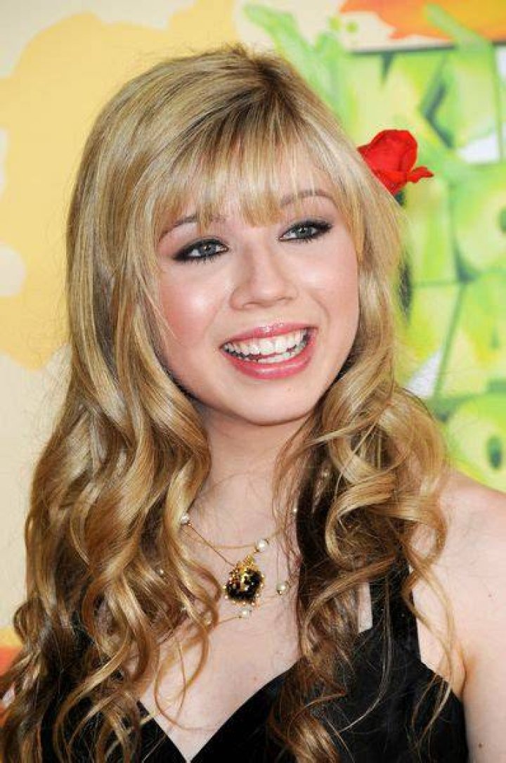 McCurdy (Actress) Wiki, Bio, Age, Height, Weight, Measurements