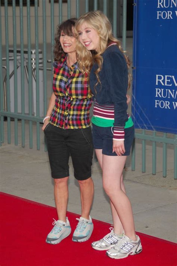 McCurdy siblings All about her brothers as iCarly star