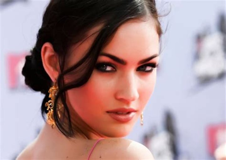 Megan Fox Measurements Height, Weight, Bra, Breast Size, & more
