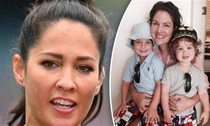 Mel McLaughlin Siblings Tara McLaughlin And Brother Details