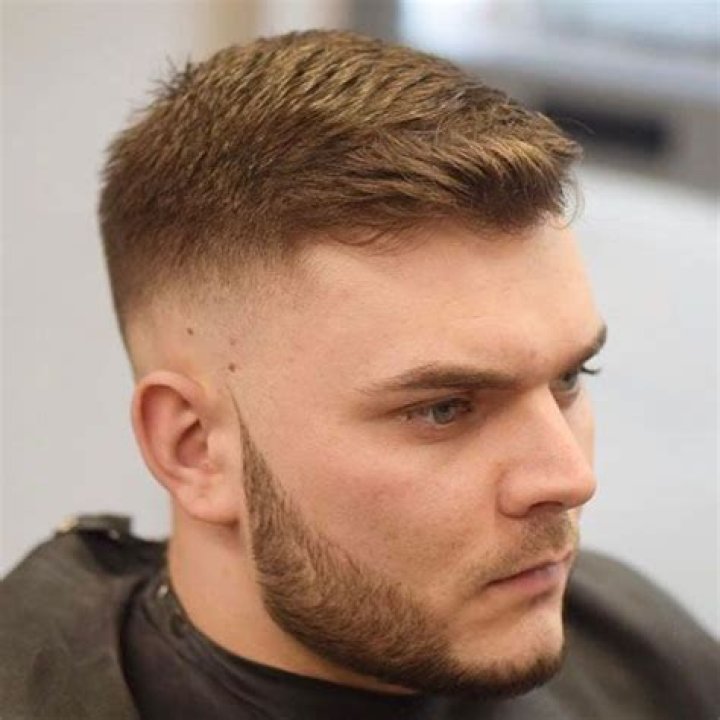 mens hairstyles big head Menshairstyles Long hair styles men, Long