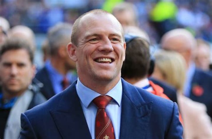 Mike Tindall receives cheers during Christmas walk at Sandringham, says