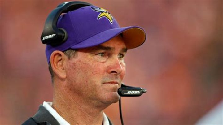 Mike Zimmer to have emergency eye surgery, could miss Thursday's game