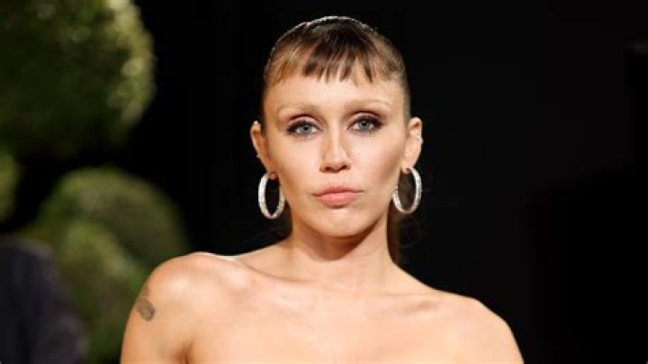 Miley Cyrus Celebrity photos, Miley cyrus, Miley