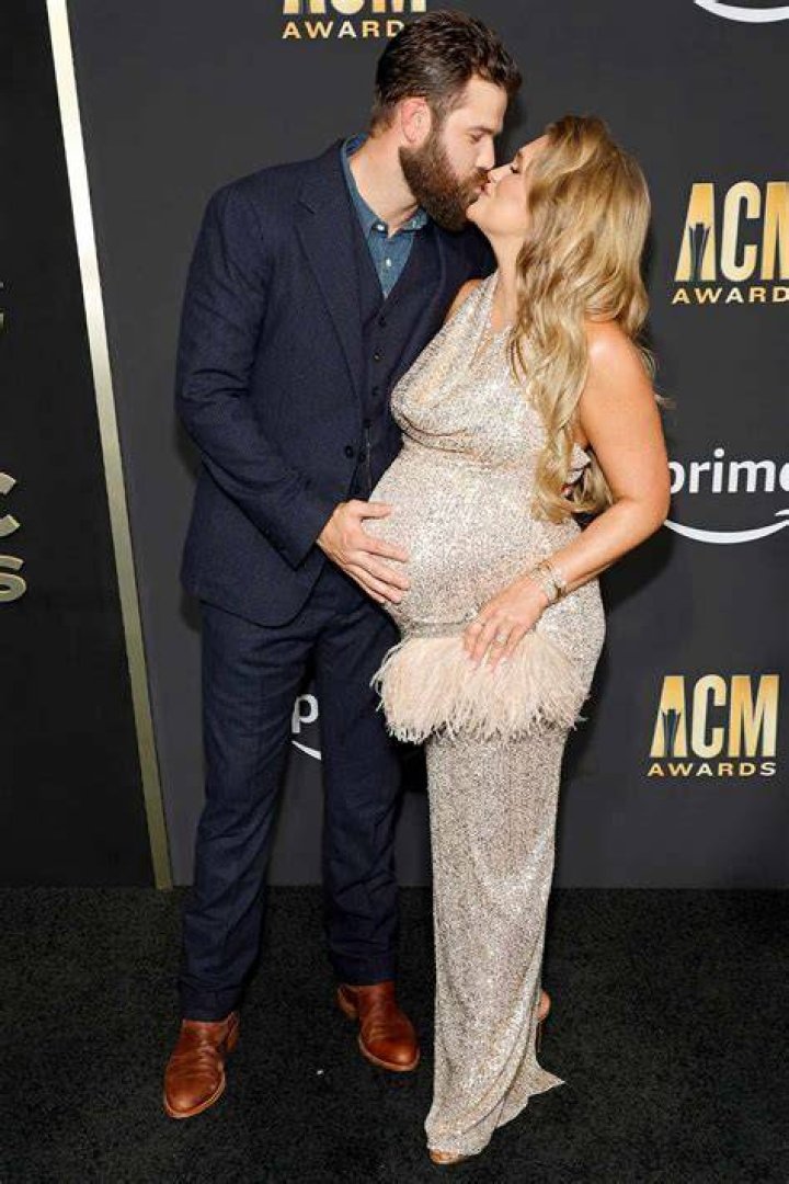 Miranda Lambert Pregnant Does Her Tour Break Spell Pregnancy With