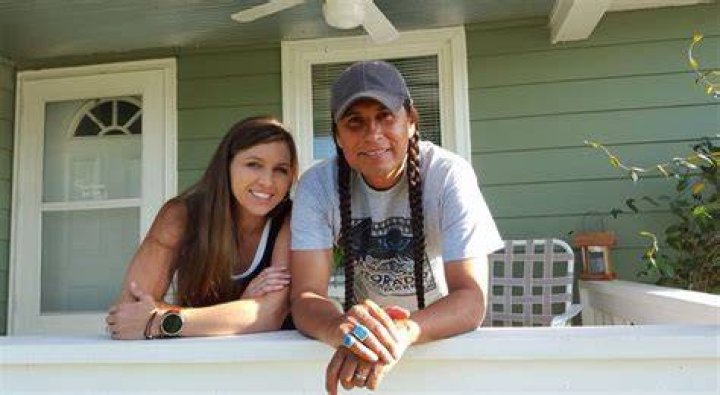Mo and Sara Anne Brings Plenty Native american actors, Native