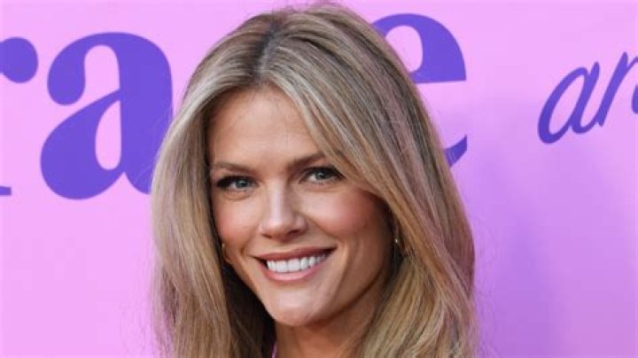 Model Brooklyn Decker admits wearing incontinence underwear Daily