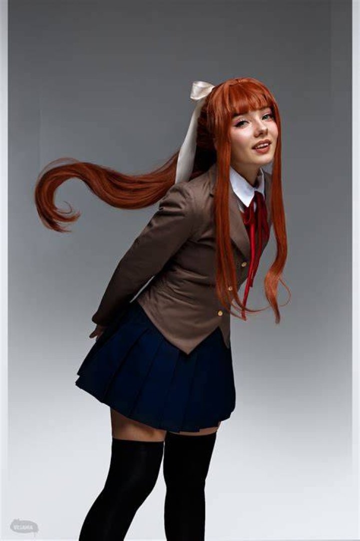 Monika Cosplay ) FeatureCosplay Doki Doki Literature Club! Amino