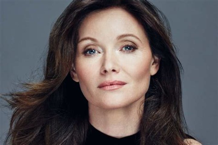 My Beautiful Life Actor Essie Davis Shares Her Beauty Loves