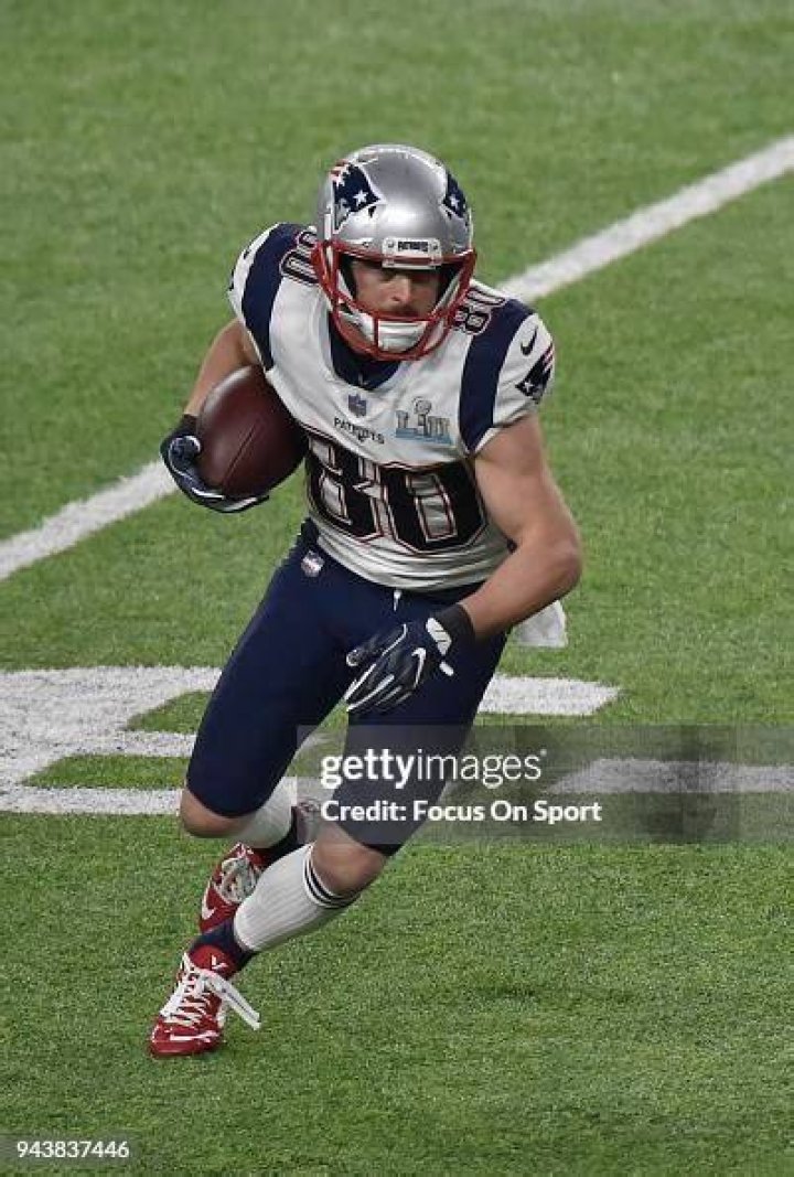 New England Patriots&rsquo; Danny Amendola Confirms His Hot Athlete Status by
