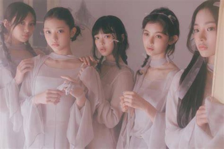 NewJeans look ethereal in the new teaser photos for their highly