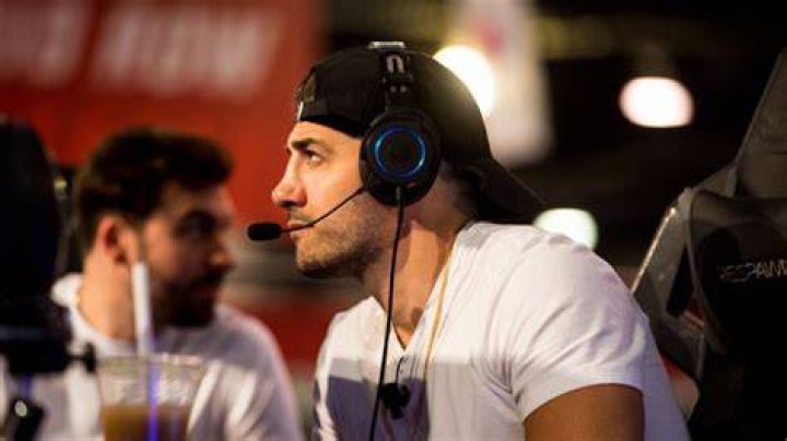 Nickmercs Age, Height, Net Worth, Family Status and Full BIO eSports