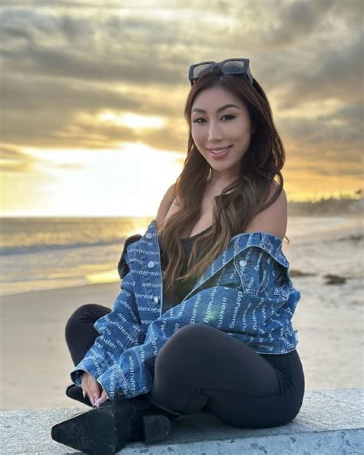 Nicole Doshi Age, Net Worth, Boyfriend, Bio, Wiki, 5 Best Photos
