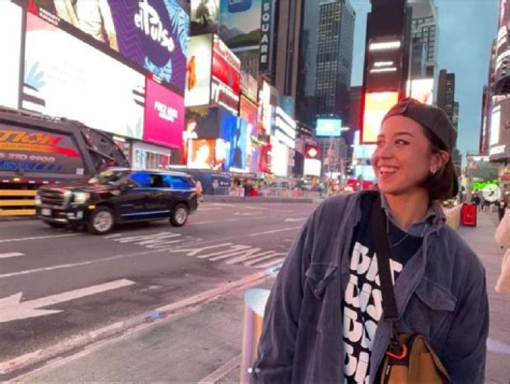 Nina Oyama Partner Who Is She Dating?Age and Wikipedia