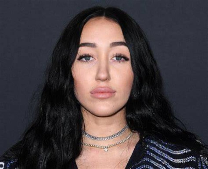 Noah Cyrus 19 facts about the July singer you need to know PopBuzz
