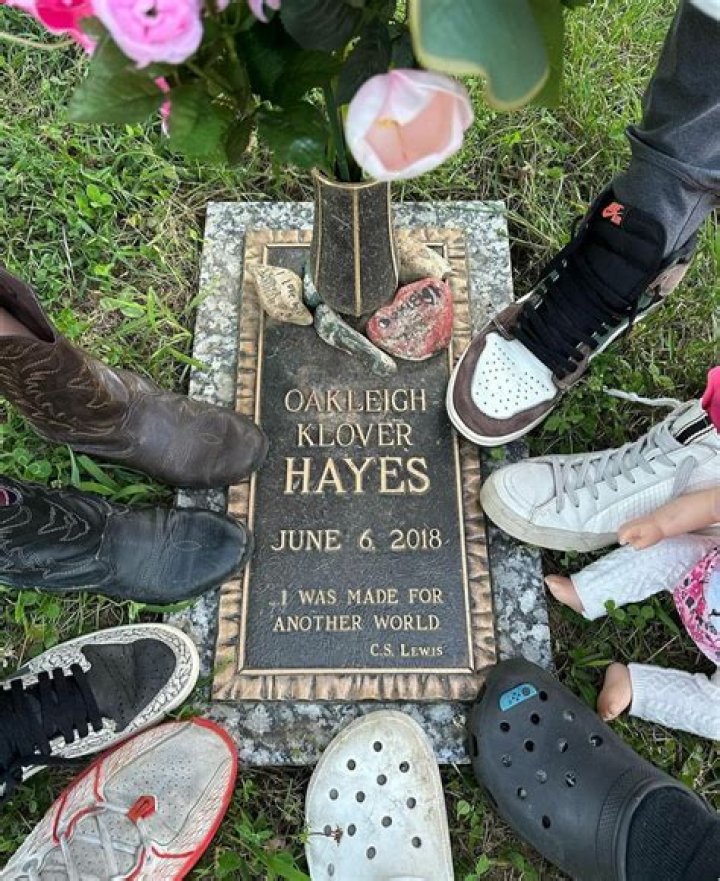 Oakleigh Klover Hayes (One In Heaven) NashvilleGab