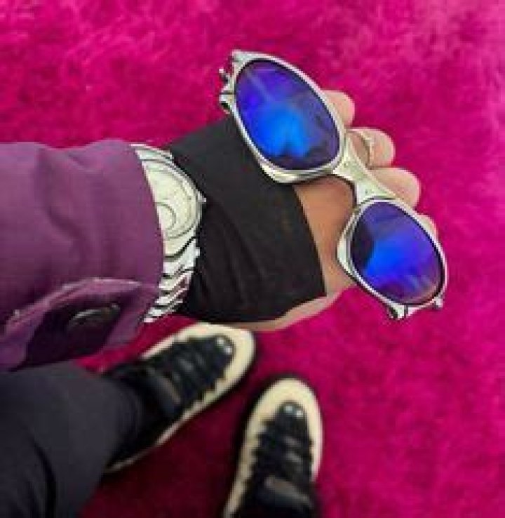Oakley Rae Minimal fashion, 90&rsquo;s aesthetic, Daily fashion