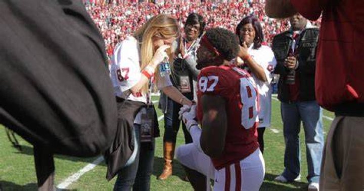 Oklahoma football DJ Ward proposes to girlfriend before Sooners' win