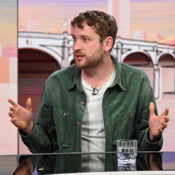 Oli Dugmore Wikipedia, Partner, School, Education, Age, Joe, Twitter