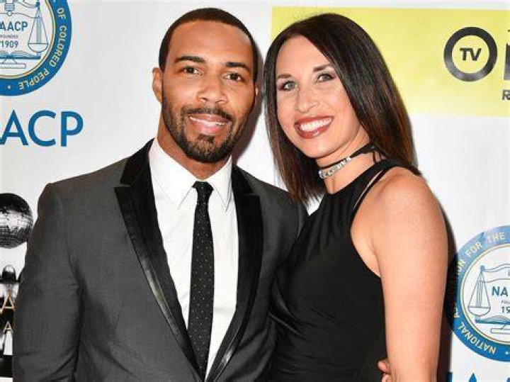 Omari Hardwick With Wife & Daughter Strapless dress formal, Long hair