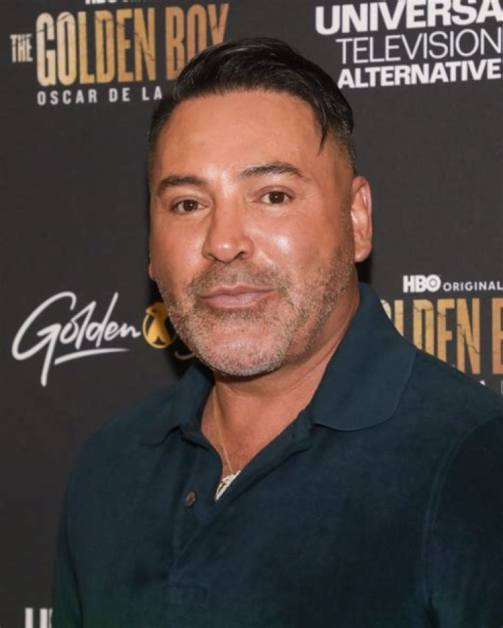 Oscar de la Hoya's Girlfriend, Holly Sonders, Joins Her Beau at Ryan