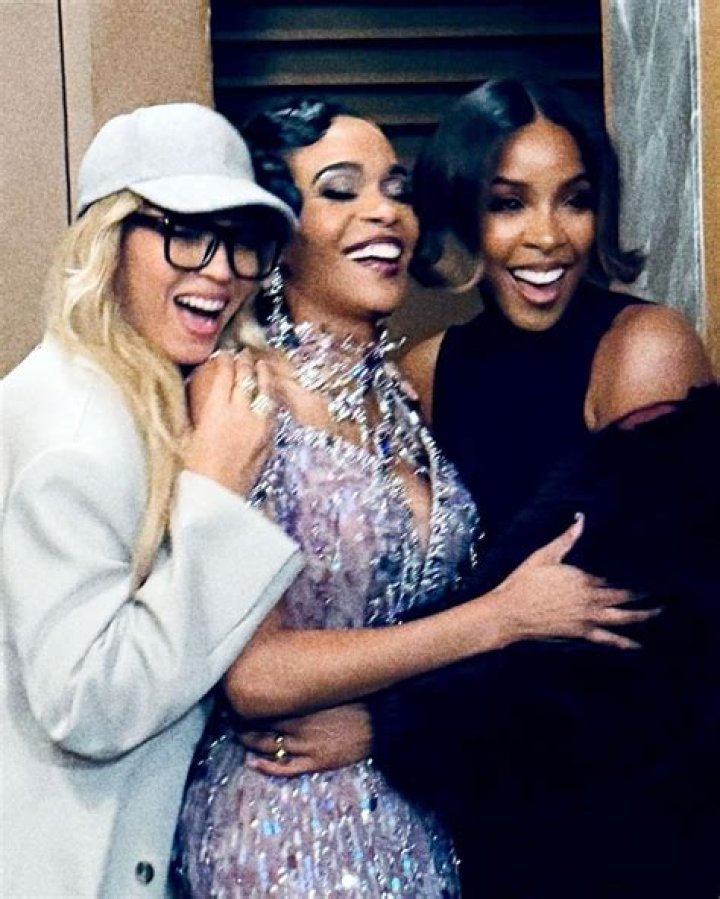 PICS Kelly Rowland Wearing Pajamas, Future at Paris Fashion Week