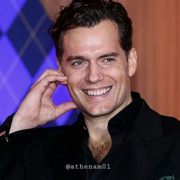 Pin auf Henry Cavill