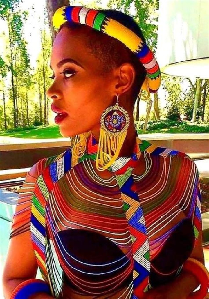 Pin by Shakadoodoo on Queens Curvy woman, Beautiful curvy women, Women