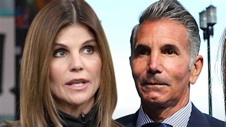 Poor Lori Loughlin Says She Felt &lsquo;Broken&rsquo; After Bribery Scandal Flipboard