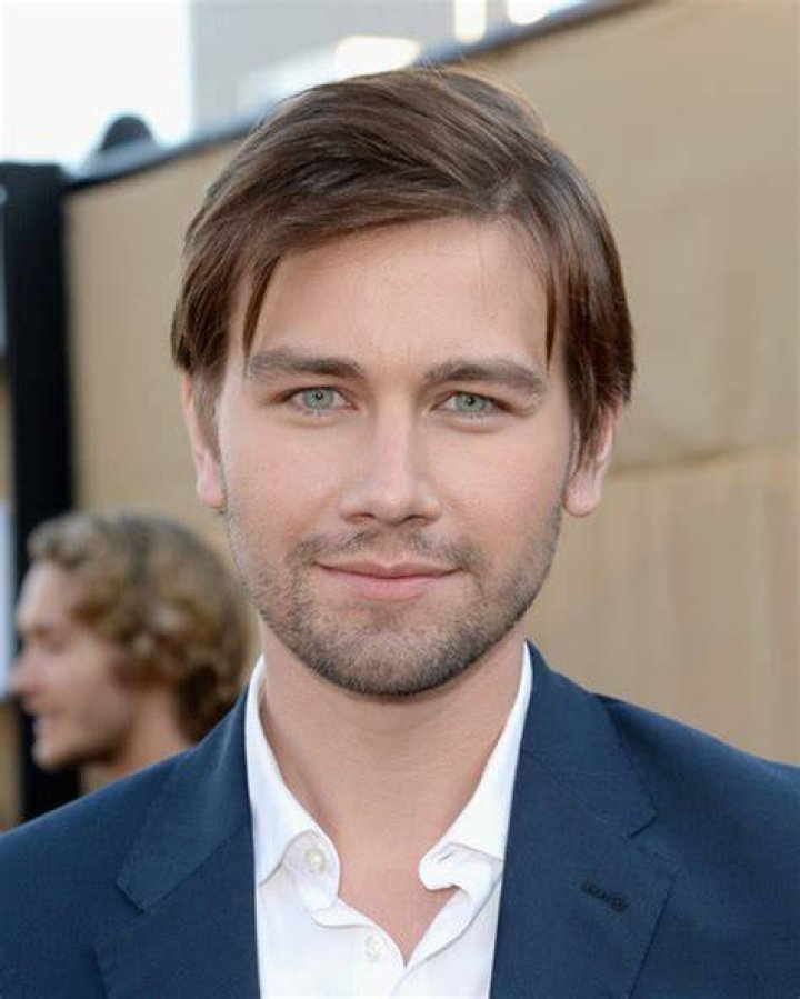 Poze Torrance Coombs Actor Poza 19 din 30 CineMagia.ro