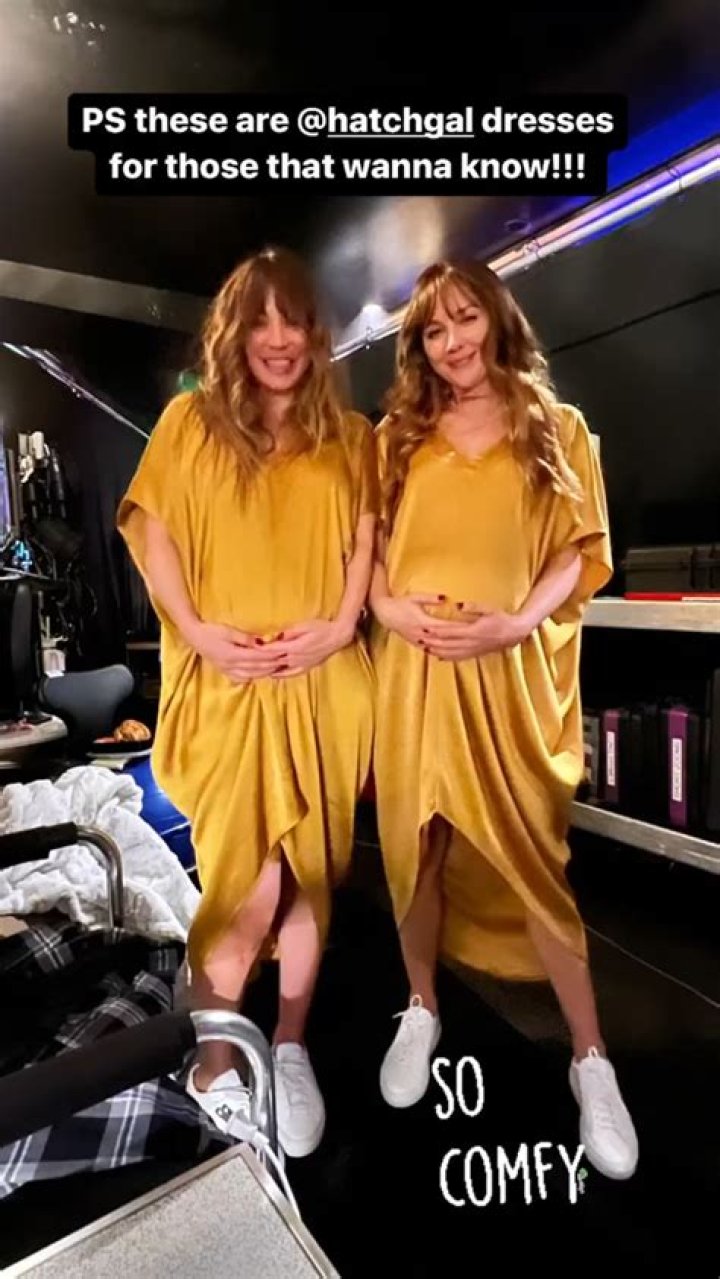 Pregnant Kaley Cuoco Twin With Her Body Double